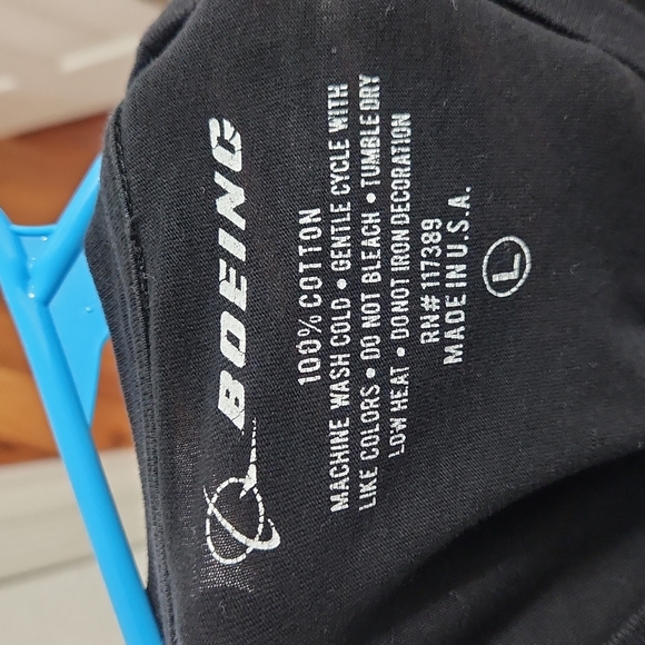 Boeing B-17 T-shirt - Picture 2 of 3